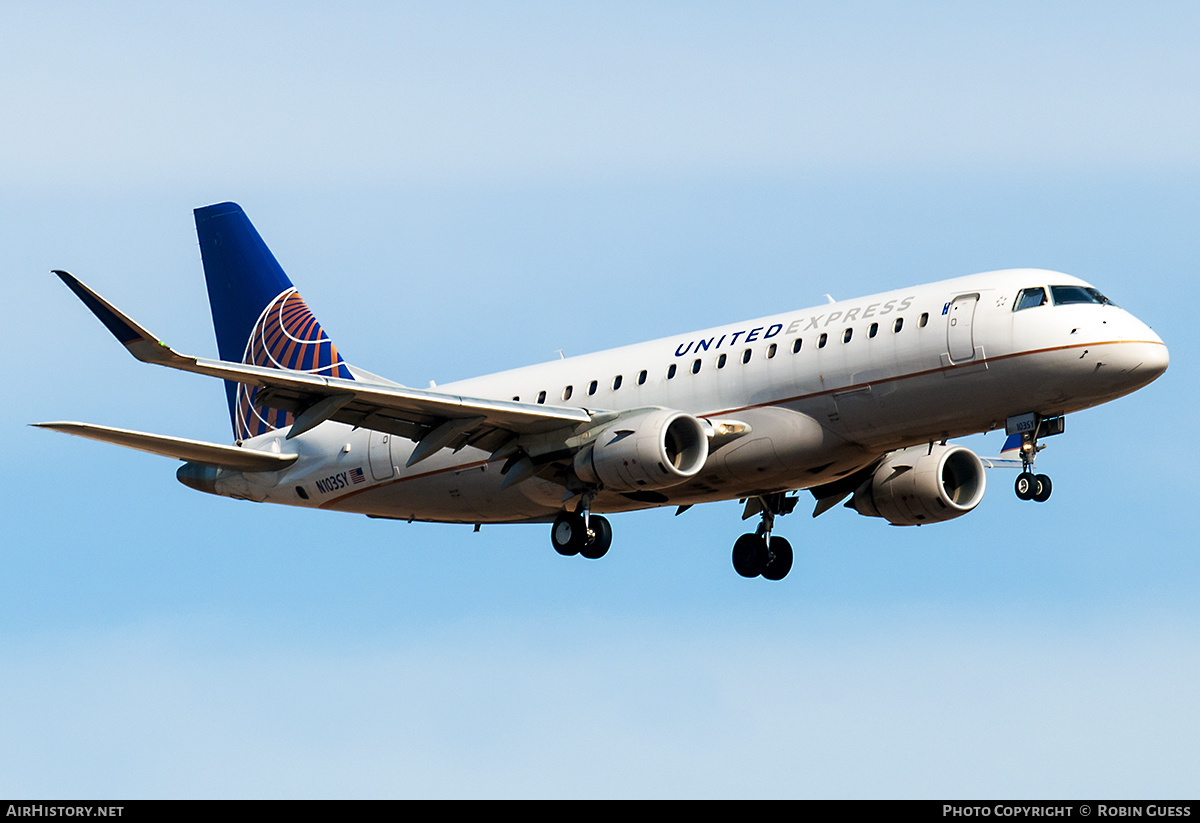 Aircraft Photo of N103SY | Embraer 175LR (ERJ-170-200LR) | United Express | AirHistory.net #313586