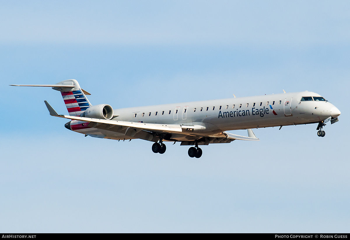 Aircraft Photo of N910FJ | Bombardier CRJ-900ER (CL-600-2D24) | American Eagle | AirHistory.net #313594