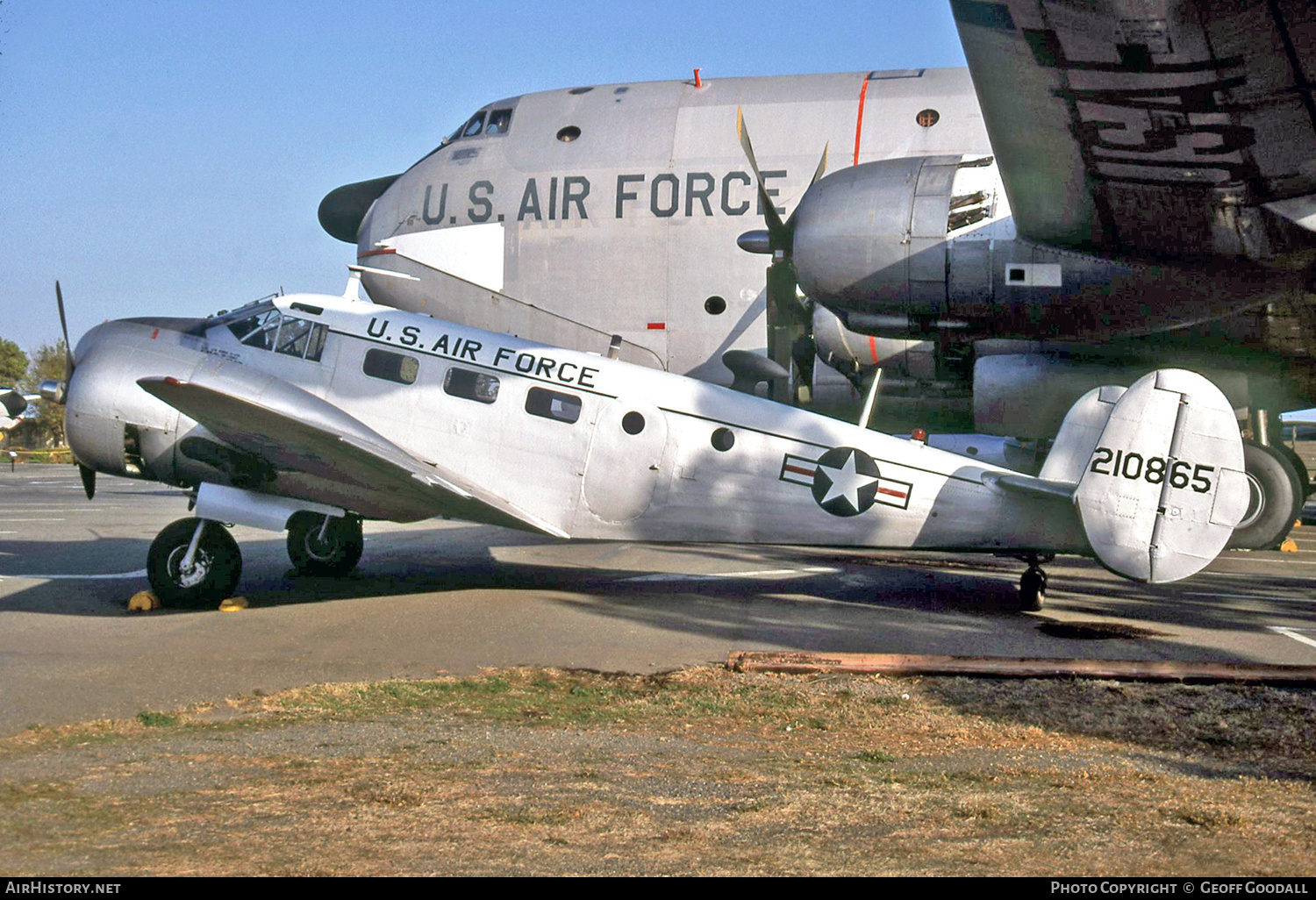 Aircraft Photo of 52-10865 / 210865 | Beech C-45H Expeditor | USA - Air Force | AirHistory.net #313596