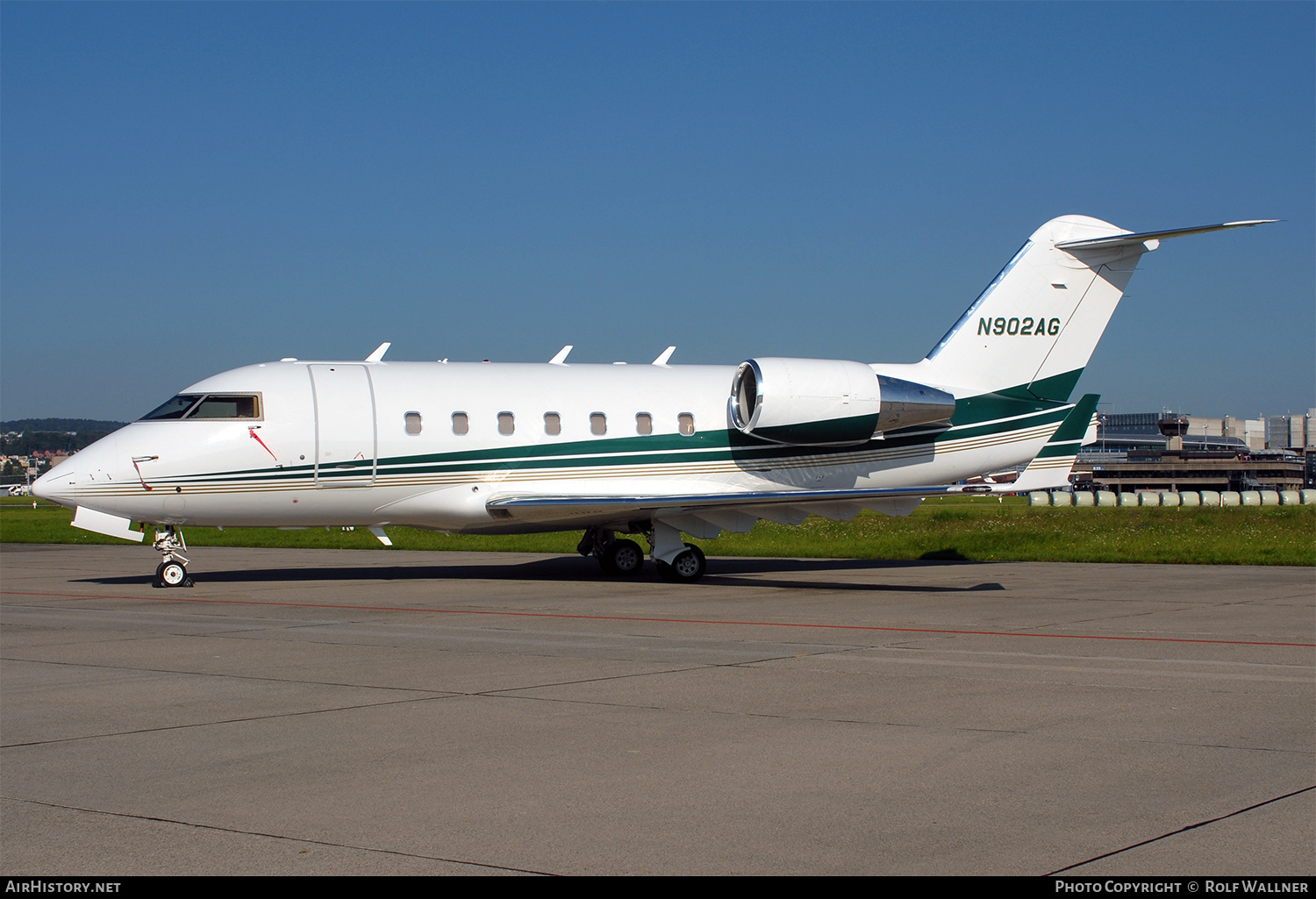 Aircraft Photo of N902AG | Bombardier Challenger 604 (CL-600-2B16) | AirHistory.net #313789