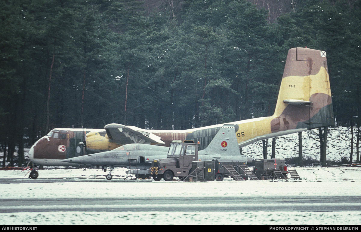 Aircraft Photo of T9-5 | De Havilland Canada C-7A Caribou | Spain - Air Force | AirHistory.net #313895
