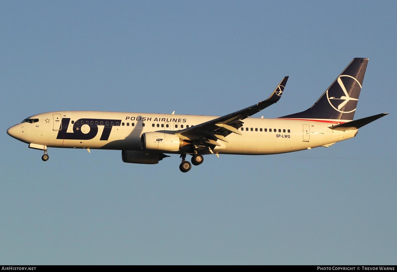 Aircraft Photo of SP-LWG | Boeing 737-86N | LOT Polish Airlines - Polskie Linie Lotnicze | AirHistory.net #313973