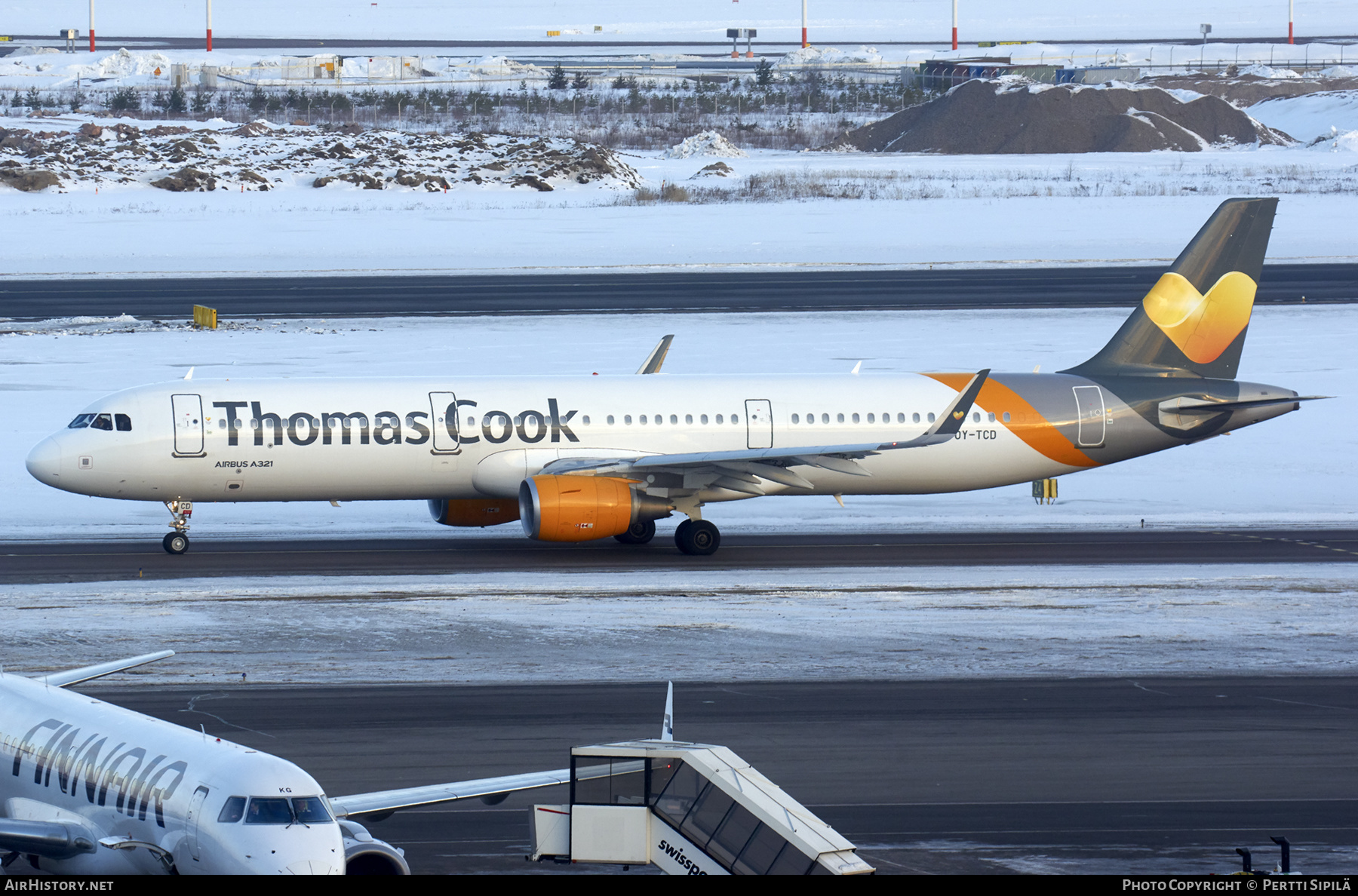 Aircraft Photo of OY-TCD | Airbus A321-211 | Thomas Cook Airlines | AirHistory.net #314340