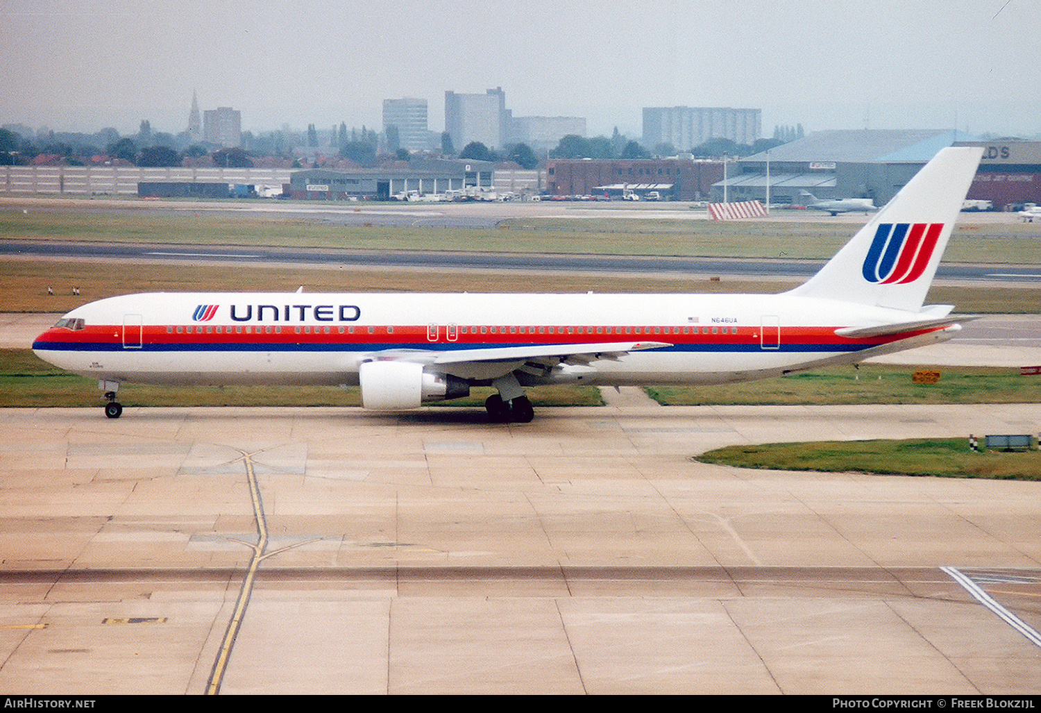 Aircraft Photo of N646UA | Boeing 767-322/ER | United Airlines | AirHistory.net #314401