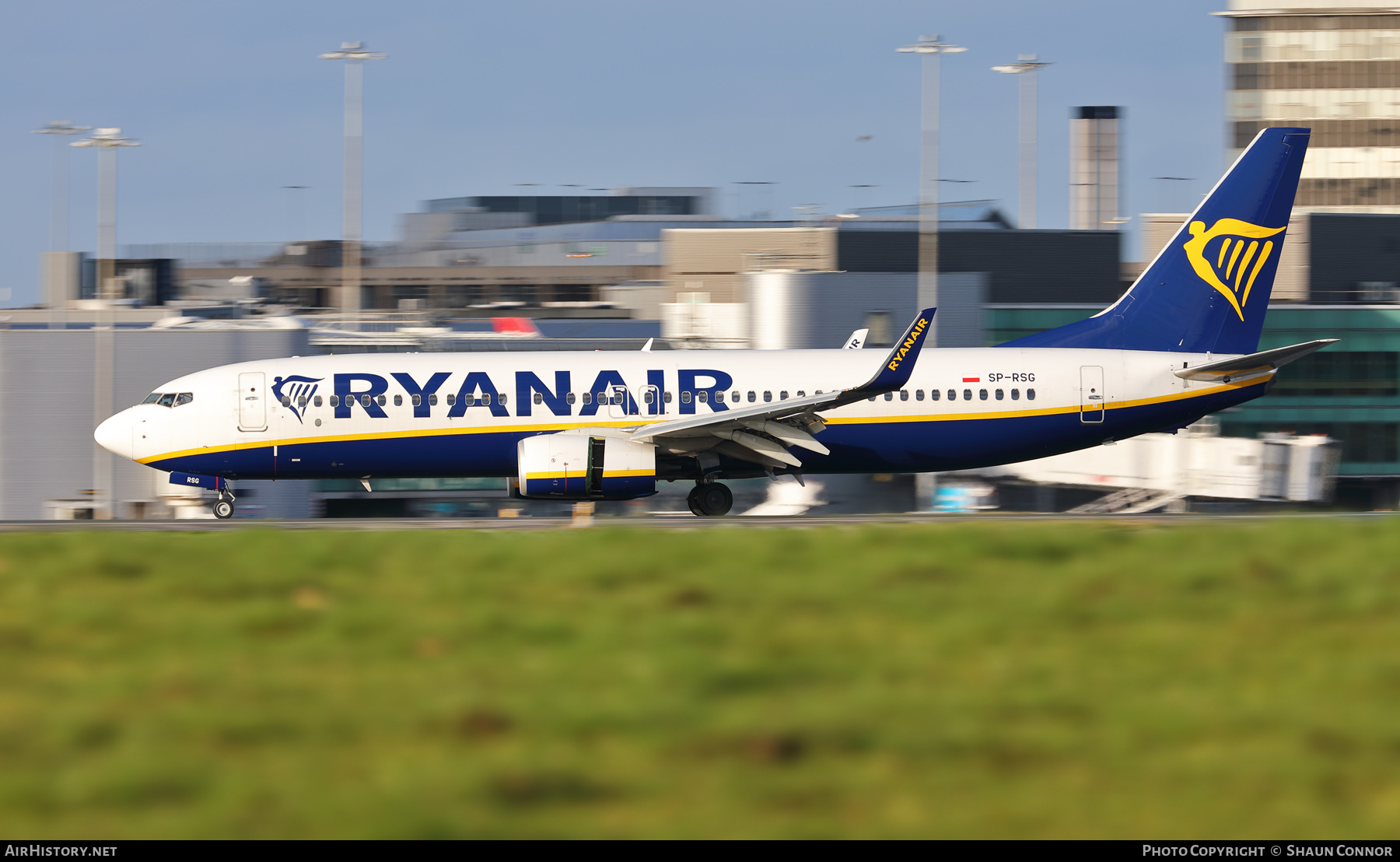 Aircraft Photo of SP-RSG | Boeing 737-800 | Ryanair | AirHistory.net #314405