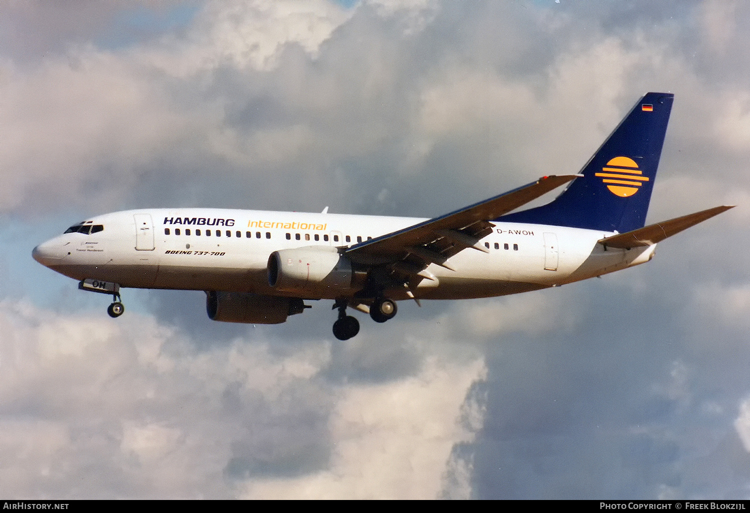 Aircraft Photo of D-AWOH | Boeing 737-73S | Hamburg International | AirHistory.net #314438