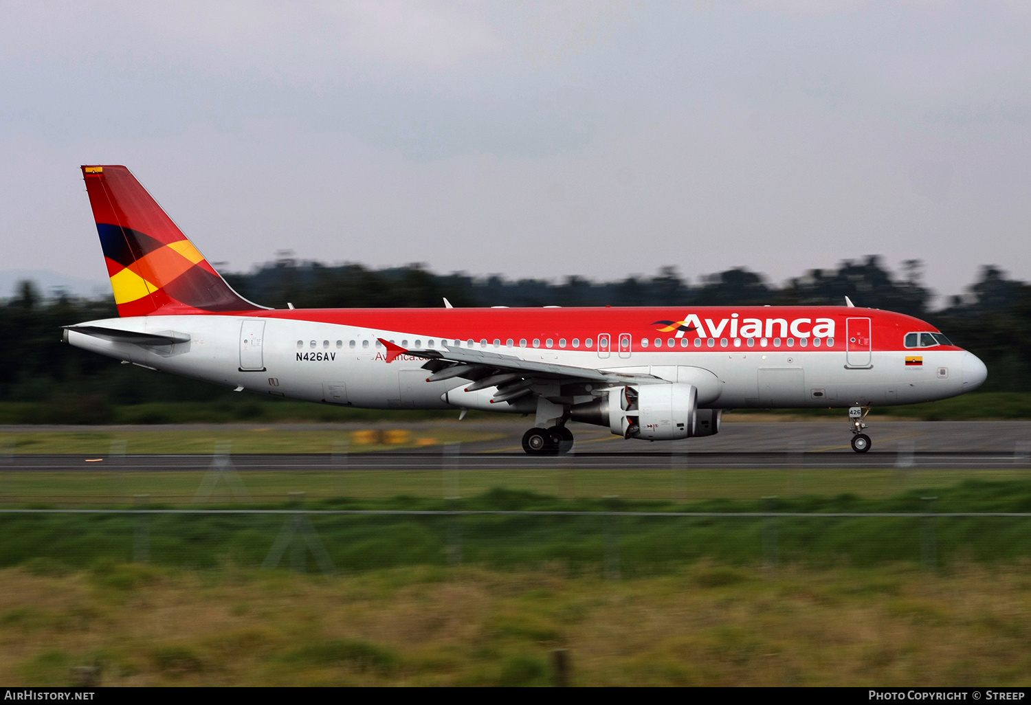 Aircraft Photo of N426AV | Airbus A320-214 | Avianca | AirHistory.net #314484