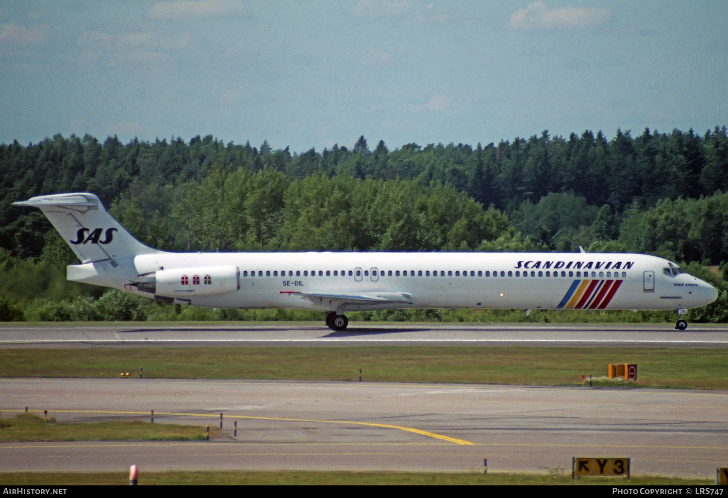 Aircraft Photo of SE-DIL | McDonnell Douglas MD-82 (DC-9-82) | Scandinavian Airlines - SAS | AirHistory.net #314510