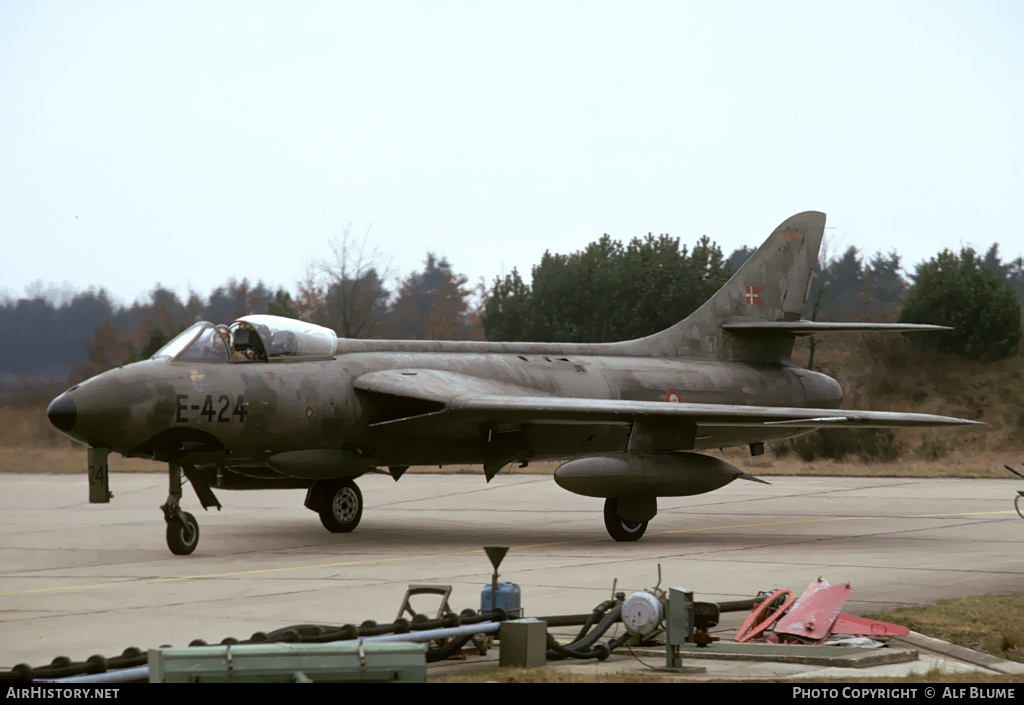 Aircraft Photo of E-424 | Hawker Hunter F51 | Denmark - Air Force | AirHistory.net #314589