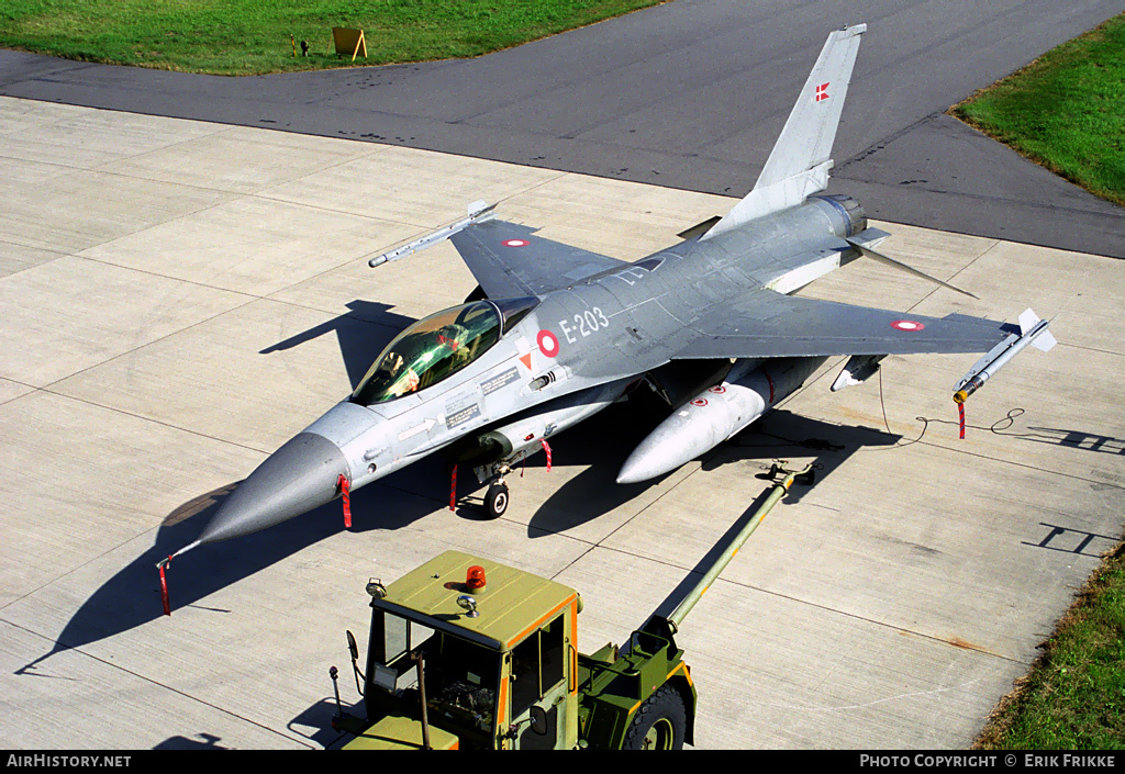 Aircraft Photo of E-203 | General Dynamics F-16A Fighting Falcon | Denmark - Air Force | AirHistory.net #314602