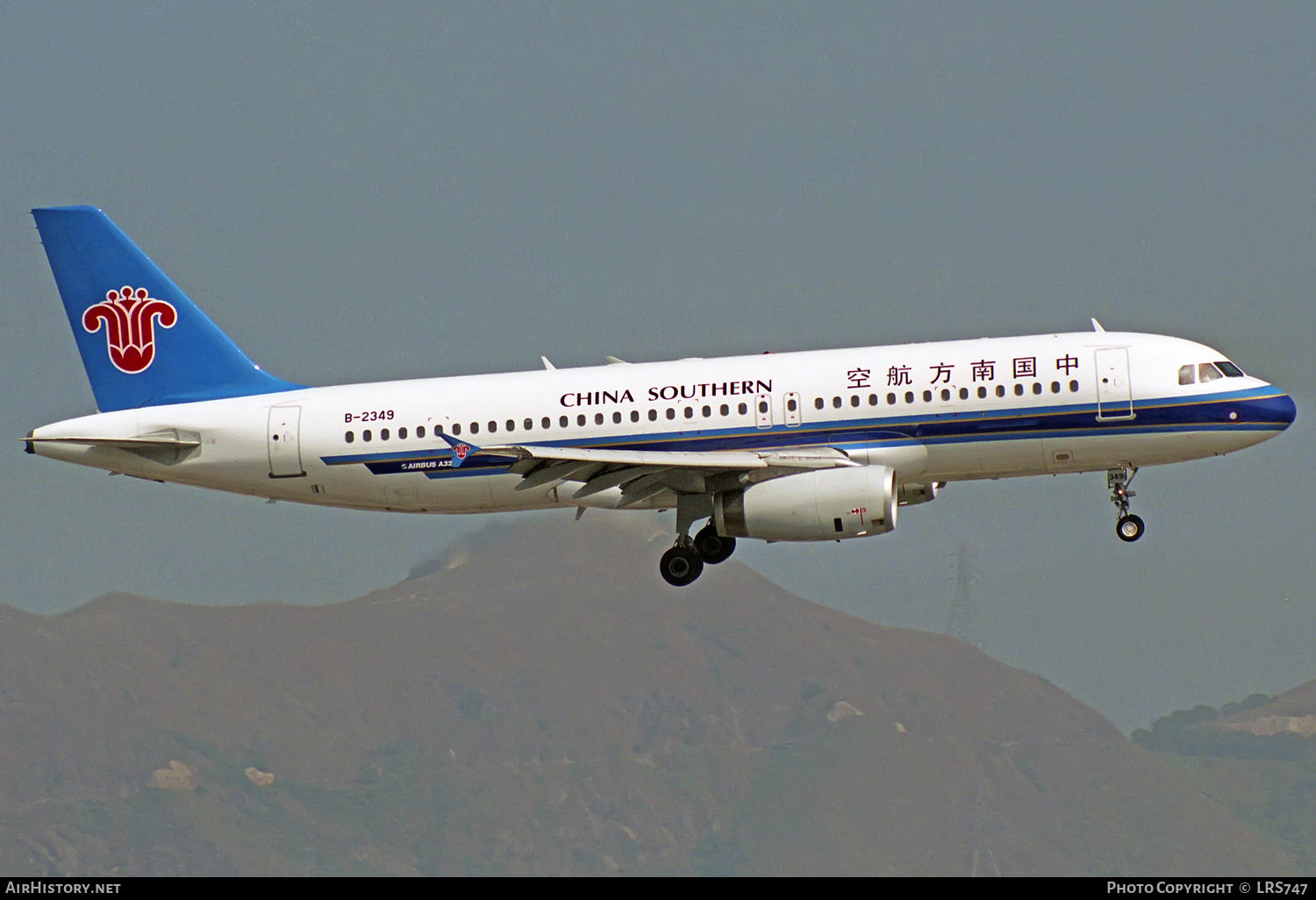 Aircraft Photo of B-2349 | Airbus A320-232 | China Southern Airlines | AirHistory.net #314719