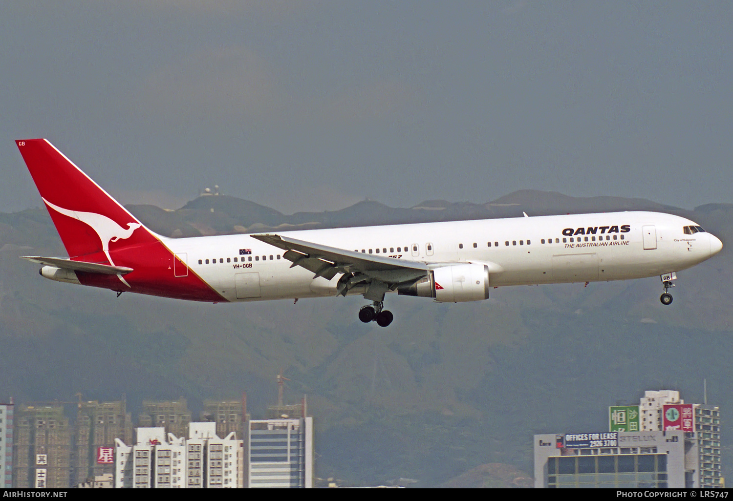 Aircraft Photo of VH-OGB | Boeing 767-338/ER | Qantas | AirHistory.net #314741