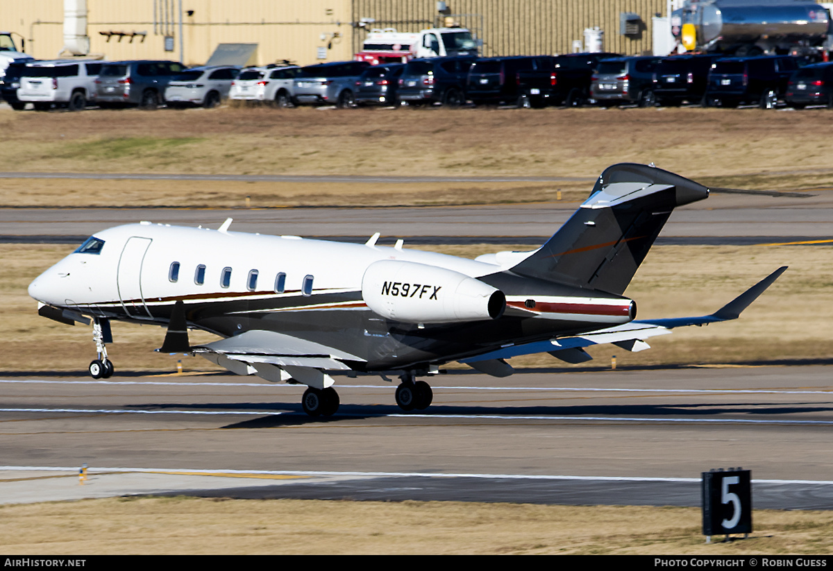 Aircraft Photo of N597FX | Bombardier Challenger 350 (BD-100-1A10) | AirHistory.net #314744