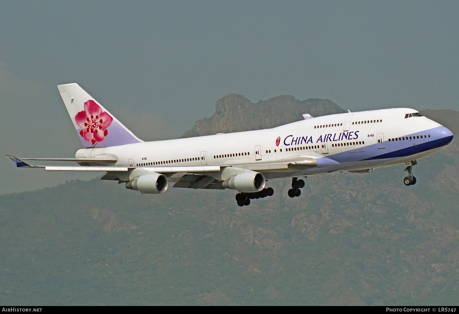 Aircraft Photo of B-163 | Boeing 747-409 | China Airlines | AirHistory.net #314757