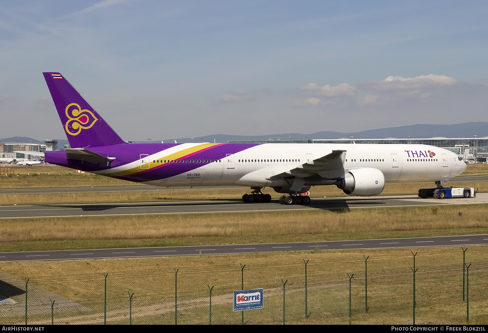 Aircraft Photo of HS-TKU | Boeing 777-3D7/ER | Thai Airways International | AirHistory.net #314859