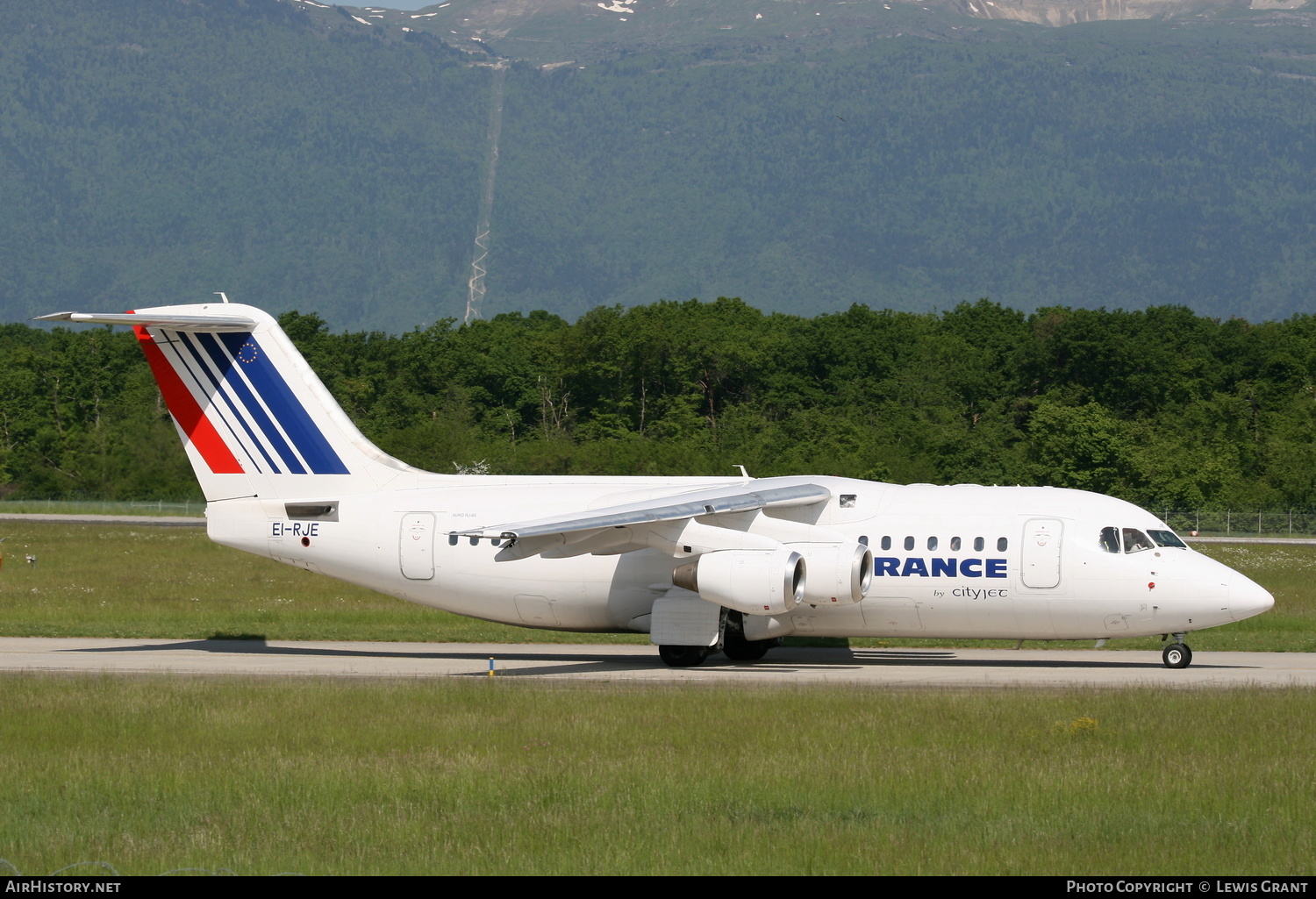 Aircraft Photo of EI-RJE | British Aerospace Avro 146-RJ85A | Air France | AirHistory.net #314873