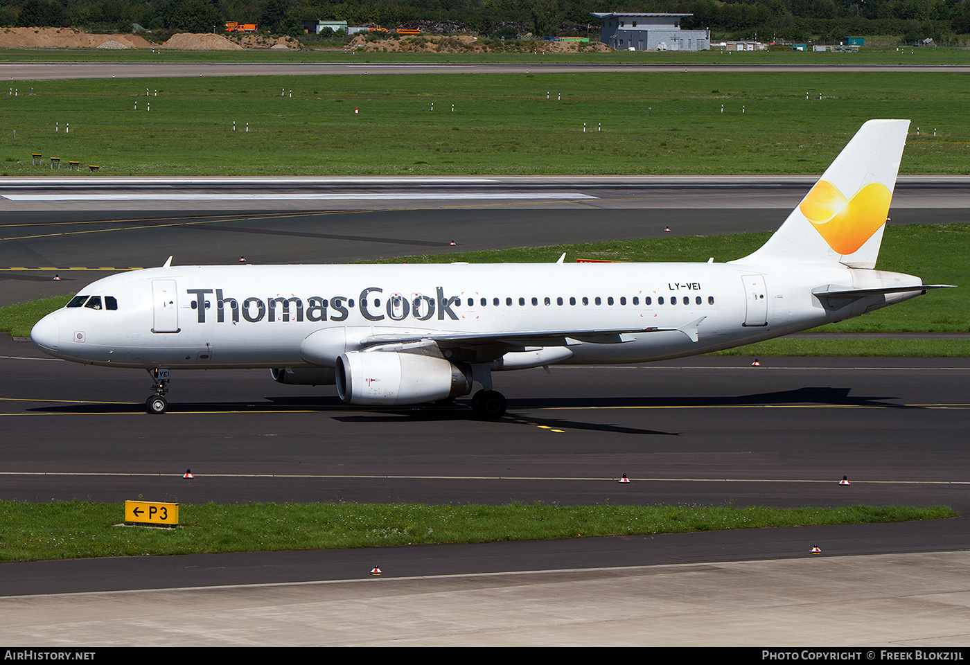 Aircraft Photo of LY-VEI | Airbus A320-233 | Thomas Cook Airlines | AirHistory.net #314893