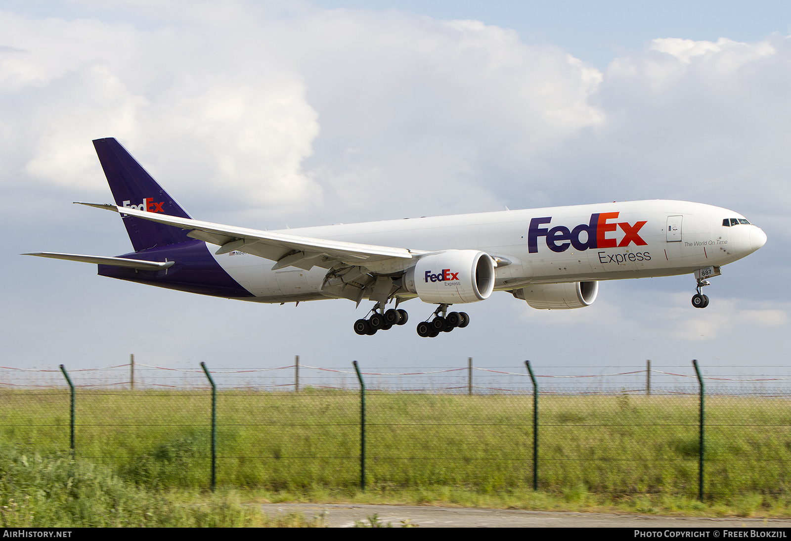 Aircraft Photo of N887FD | Boeing 777-FS2 | FedEx Express - Federal Express | AirHistory.net #314938