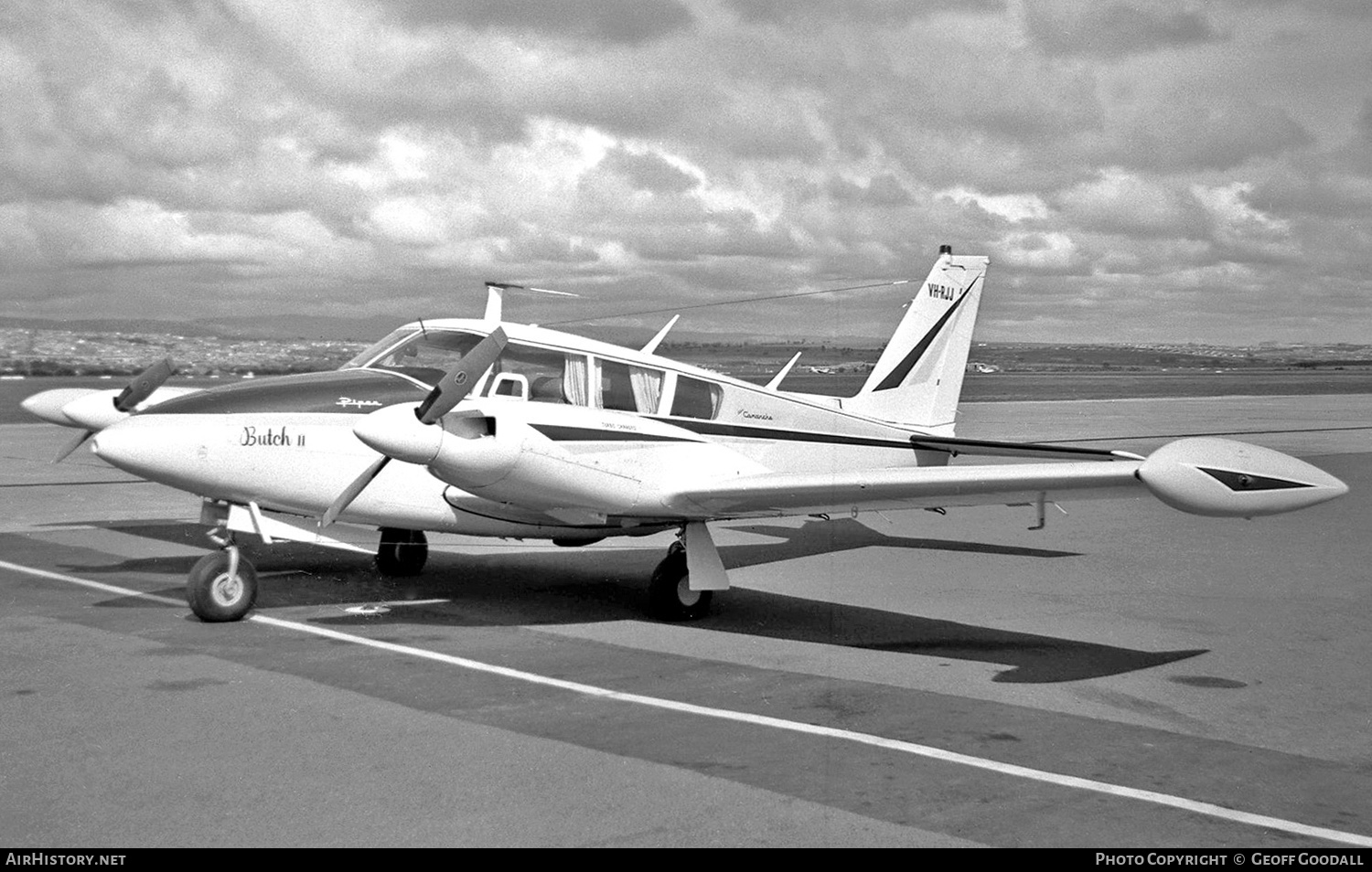 Aircraft Photo of VH-RJJ | Piper PA-30-160 Twin Comanche B | AirHistory.net #315050