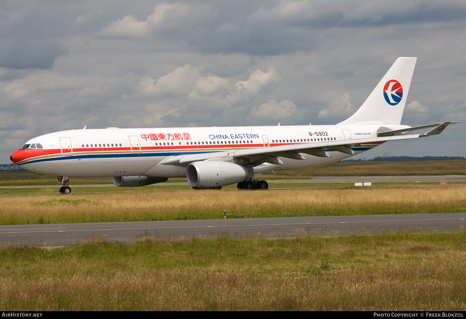 Aircraft Photo of B-5902 | Airbus A330-243 | China Eastern Airlines | AirHistory.net #315215