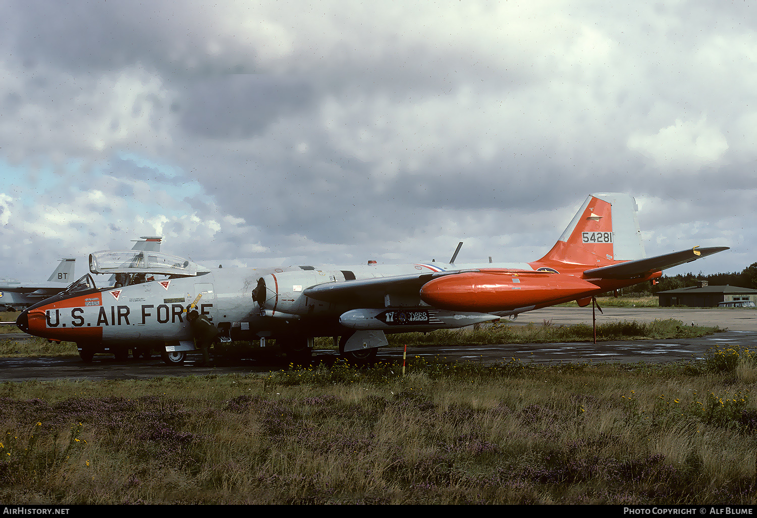 Aircraft Photo of 55-4281 | Martin EB-57E Canberra | USA - Air Force | AirHistory.net #315324
