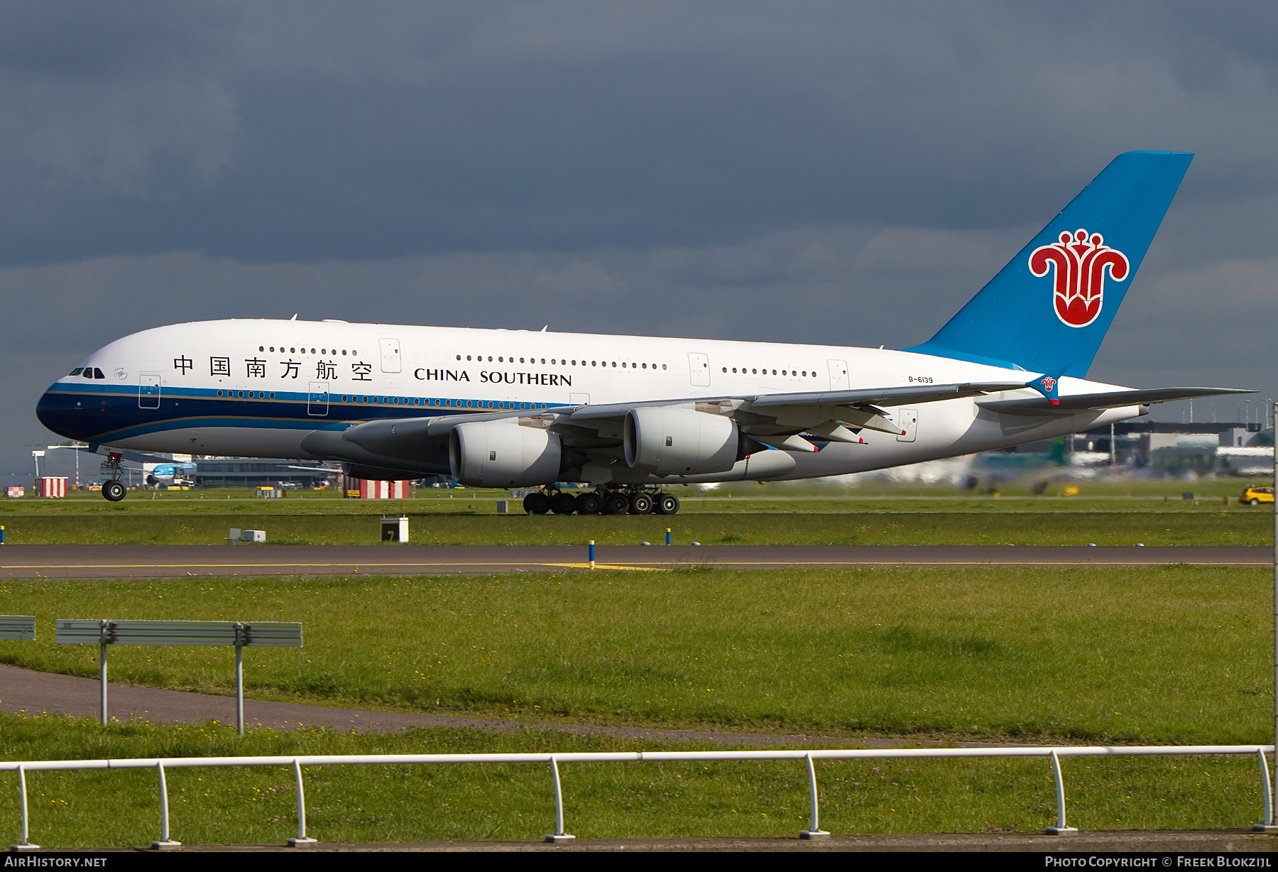 Aircraft Photo of B-6139 | Airbus A380-841 | China Southern Airlines | AirHistory.net #315349