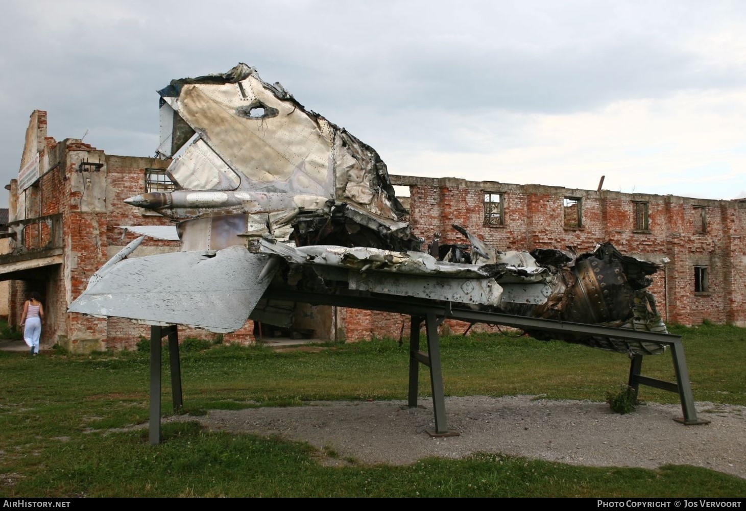 Aircraft Photo of 17130 | Mikoyan-Gurevich MiG-21... | Yugoslavia - Air Force | AirHistory.net #315417