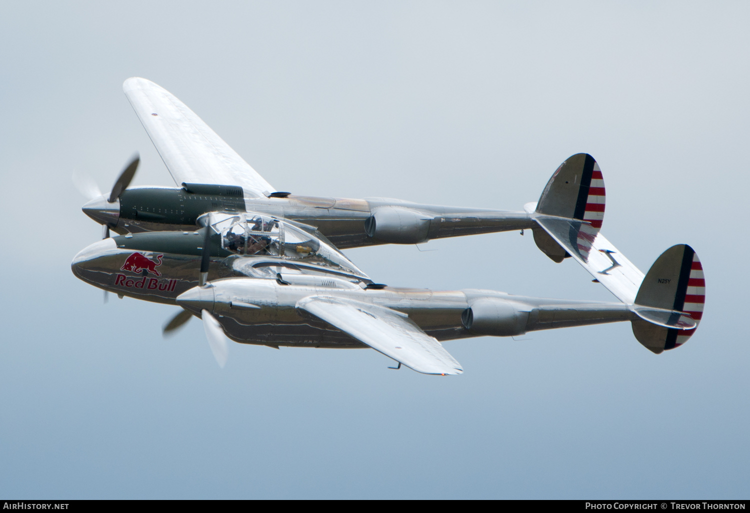 Aircraft Photo of N25Y | Lockheed P-38L Lightning | Red Bull | AirHistory.net #315760