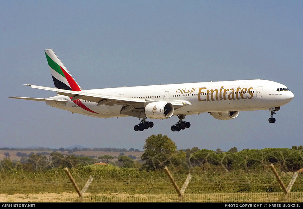 Aircraft Photo of A6-EMS | Boeing 777-31H | Emirates | AirHistory.net #315911