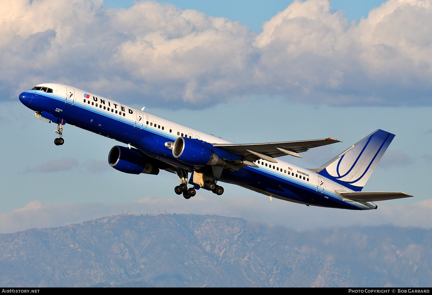 Aircraft Photo of N598UA | Boeing 757-222 | United Airlines | AirHistory.net #316042