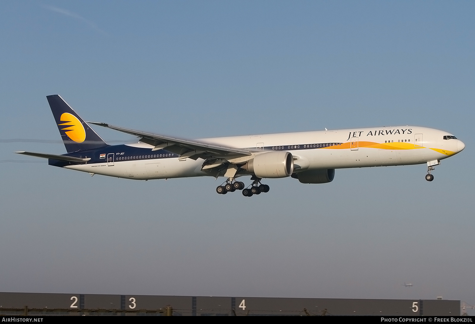 Aircraft Photo of VT-JET | Boeing 777-35R/ER | Jet Airways | AirHistory.net #316051