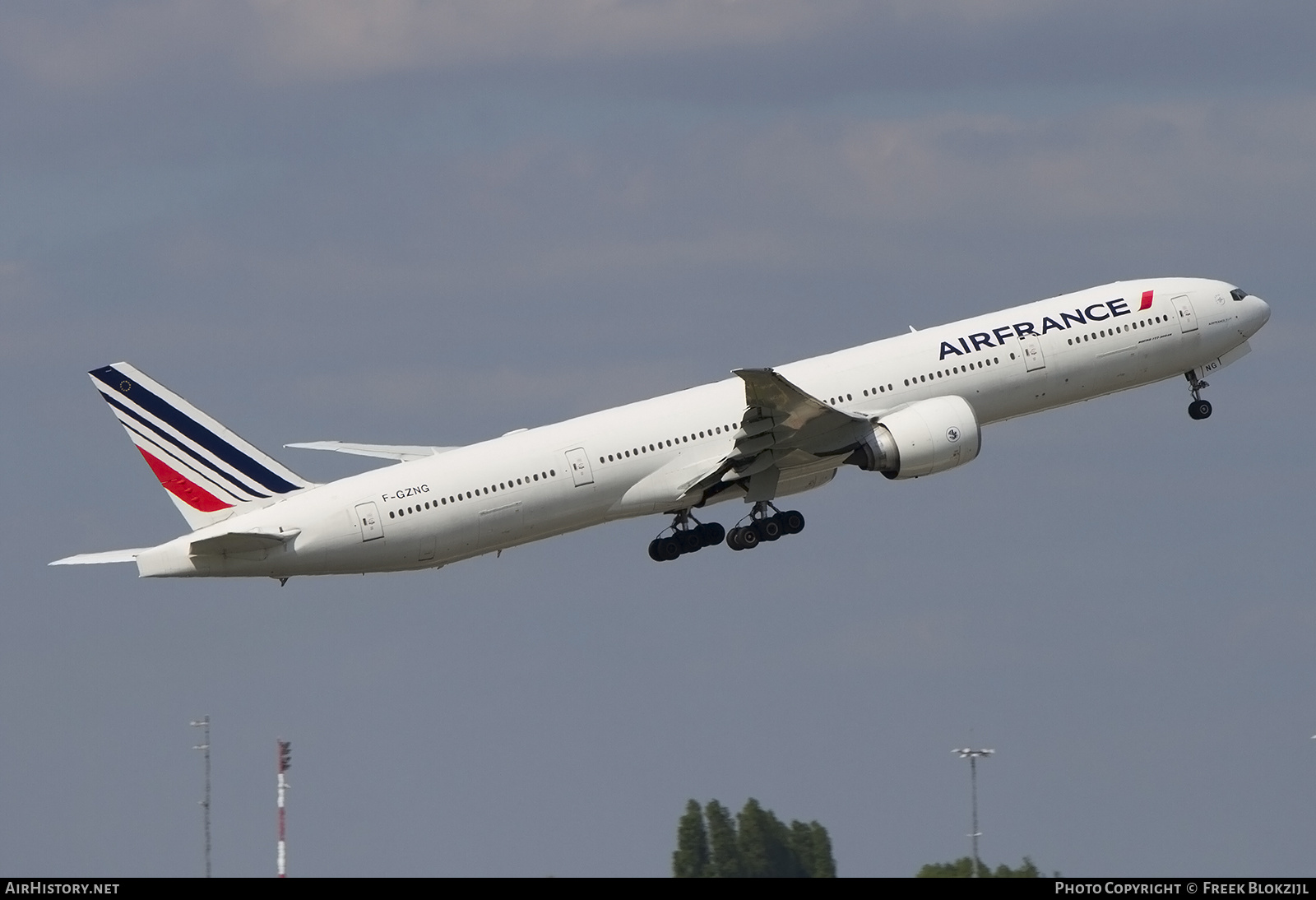 Aircraft Photo of F-GZNG | Boeing 777-328/ER | Air France | AirHistory.net #316127