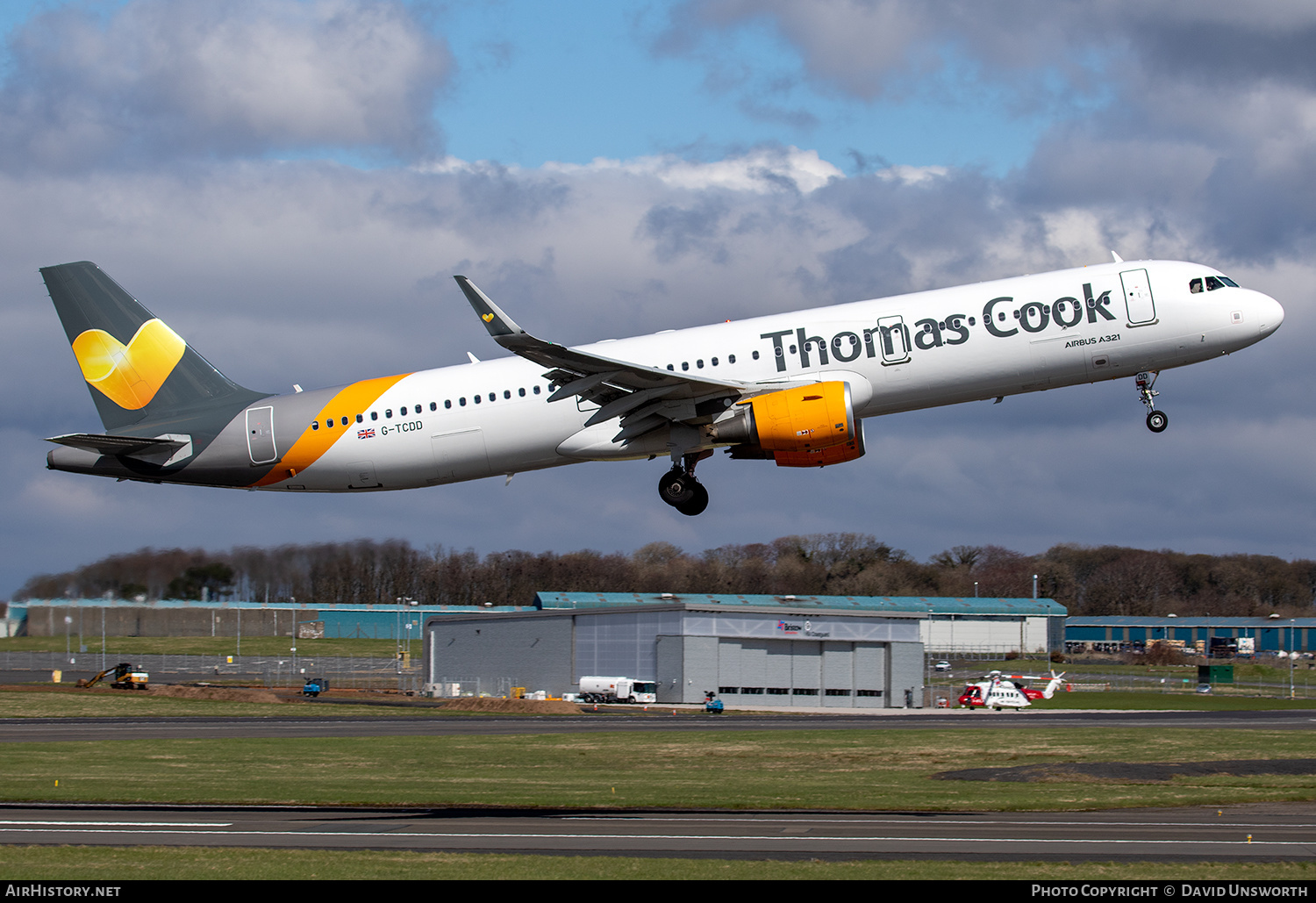 Aircraft Photo of G-TCDD | Airbus A321-211 | Thomas Cook Airlines | AirHistory.net #316165