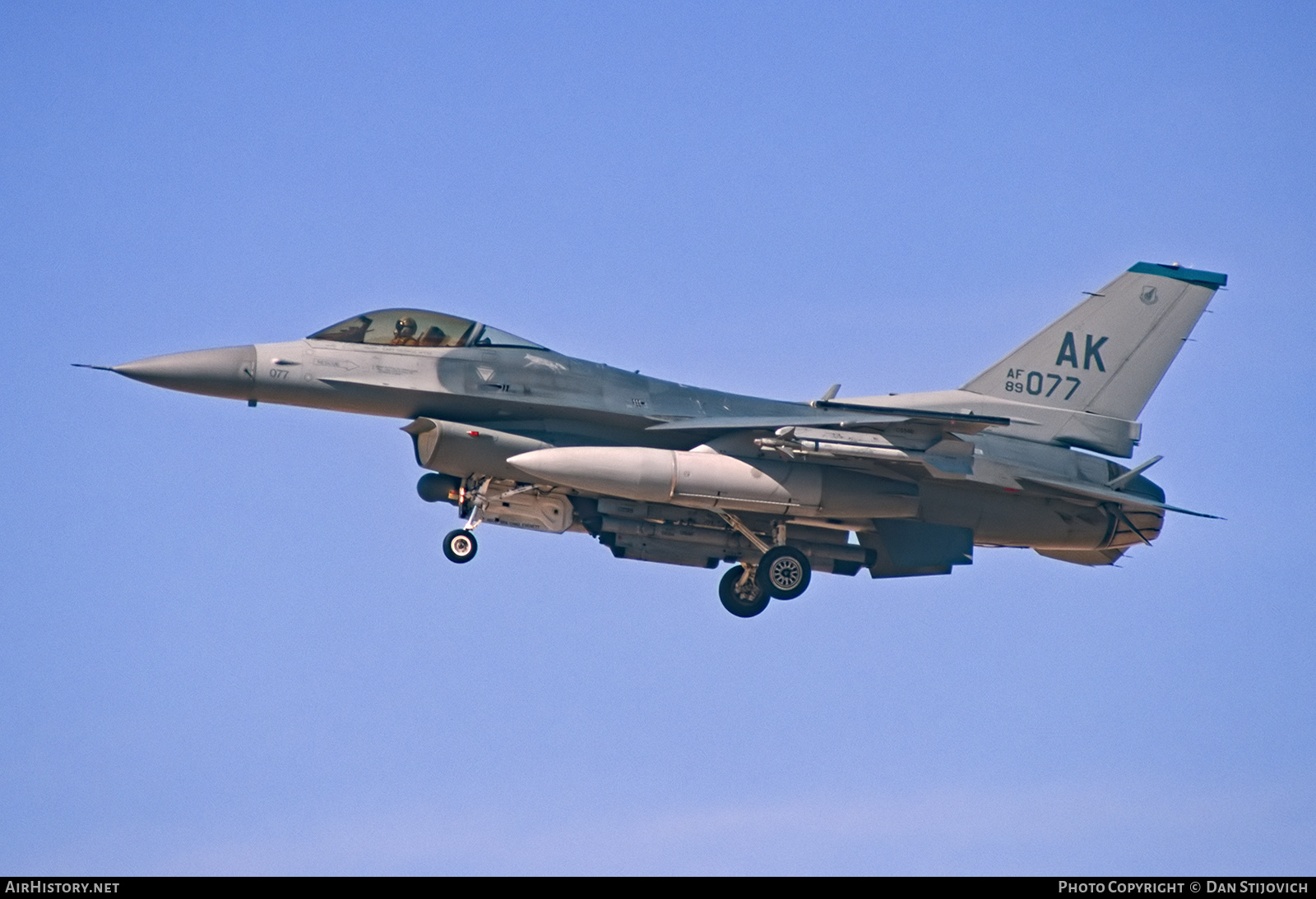 Aircraft Photo of 89-2077 / AF89-077 | General Dynamics F-16CM Fighting Falcon | USA - Air Force | AirHistory.net #316192