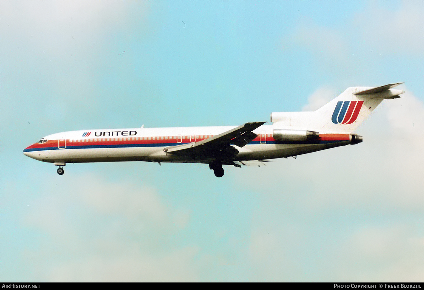 Aircraft Photo of N7288U | Boeing 727-222/Adv | United Airlines | AirHistory.net #316196