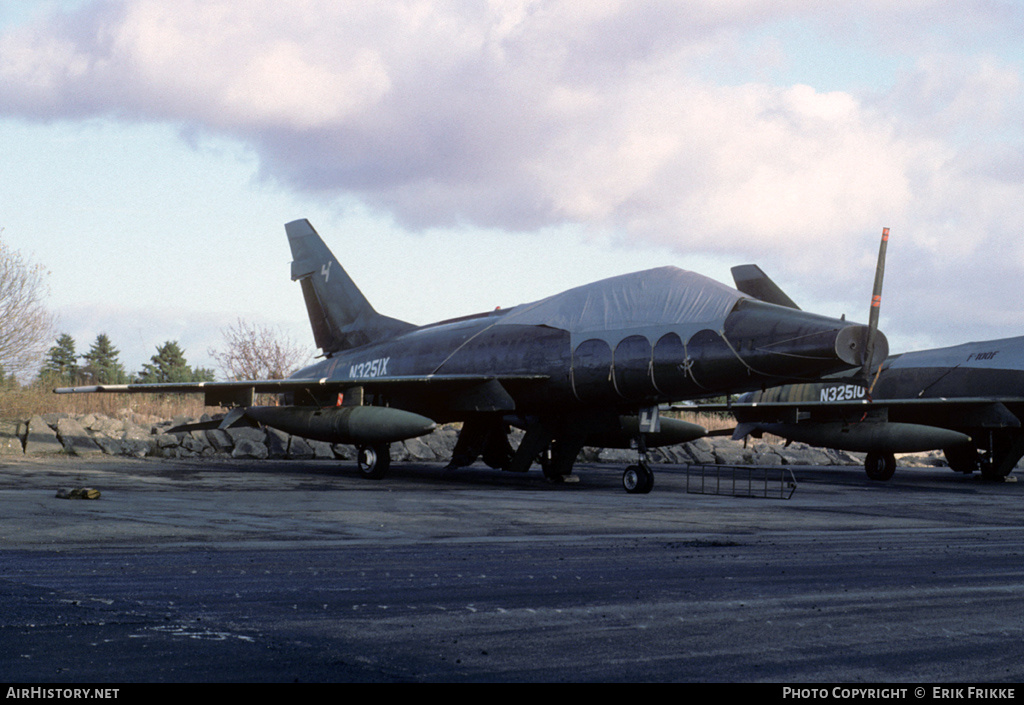 Aircraft Photo of N3251X | North American TF-100F Super Sabre | Flight Systems | AirHistory.net #316212