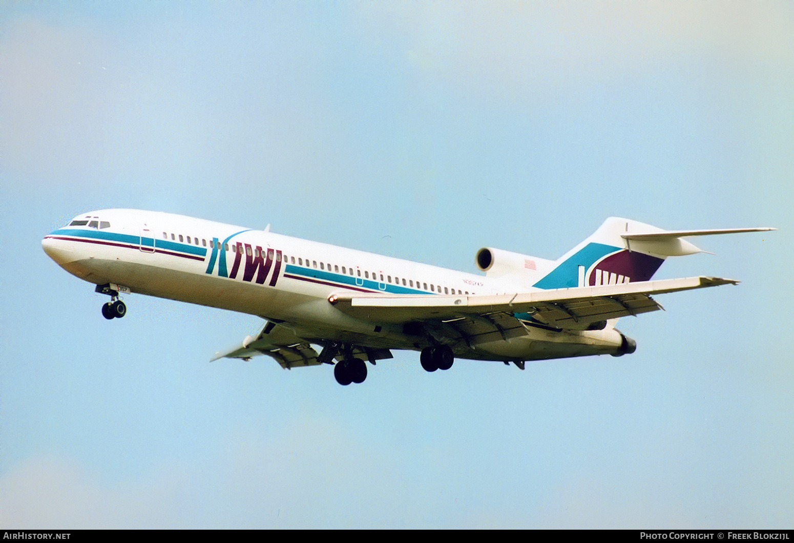 Aircraft Photo of N357KP | Boeing 727-230/Adv | Kiwi International Airlines | AirHistory.net #316220