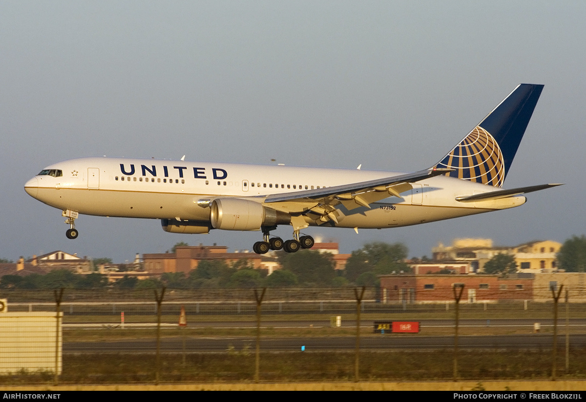 Aircraft Photo of N73152 | Boeing 767-224/ER | United Airlines | AirHistory.net #316225