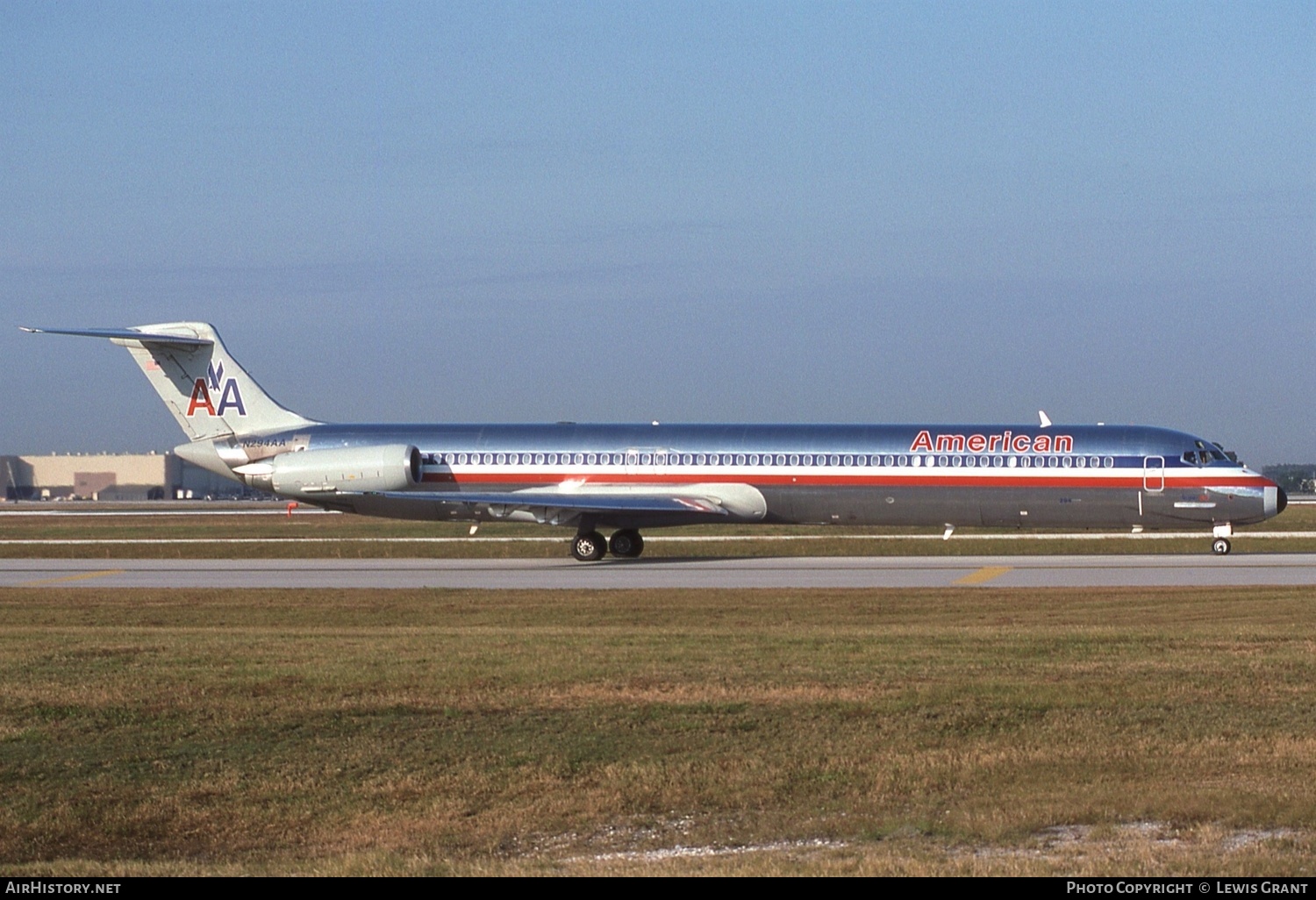 Aircraft Photo of N294AA | McDonnell Douglas MD-82 (DC-9-82) | American Airlines | AirHistory.net #316246