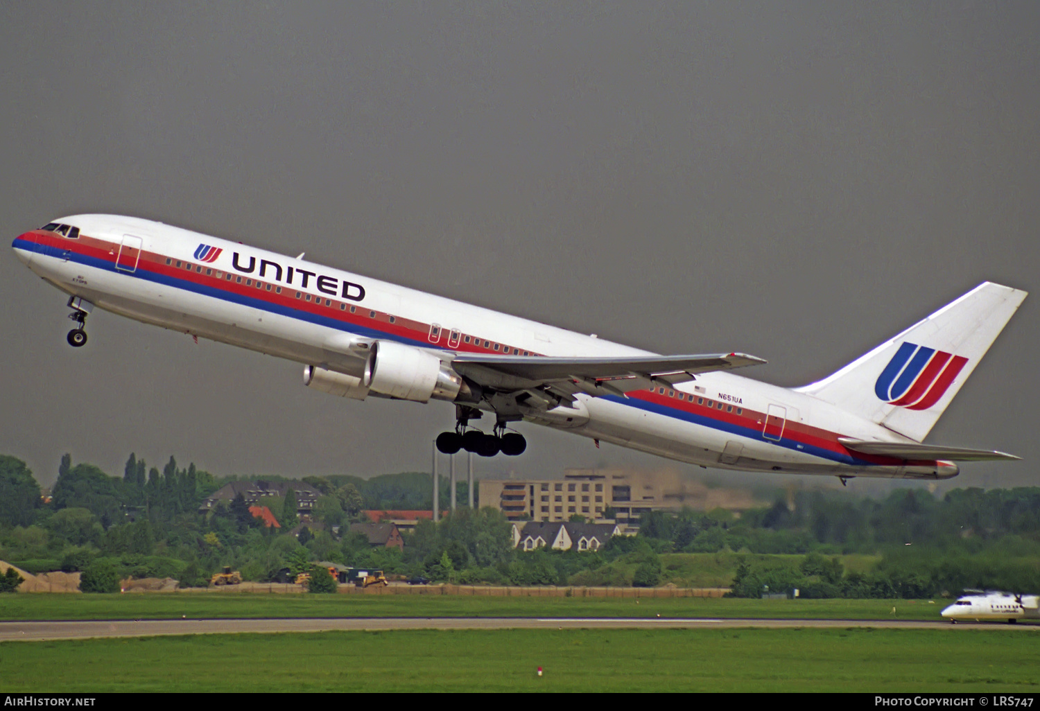 Aircraft Photo of N651UA | Boeing 767-322/ER | United Airlines | AirHistory.net #316306
