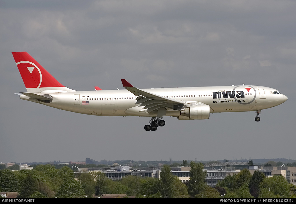 Aircraft Photo of N857NW | Airbus A330-223 | Northwest Airlines | AirHistory.net #316364