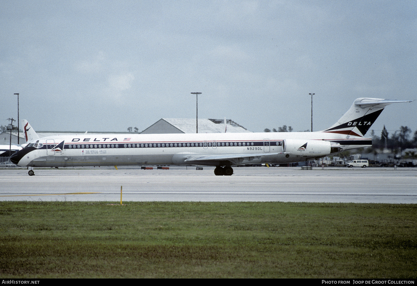 Aircraft Photo of N929DL | McDonnell Douglas MD-88 | Delta Air Lines | AirHistory.net #316387