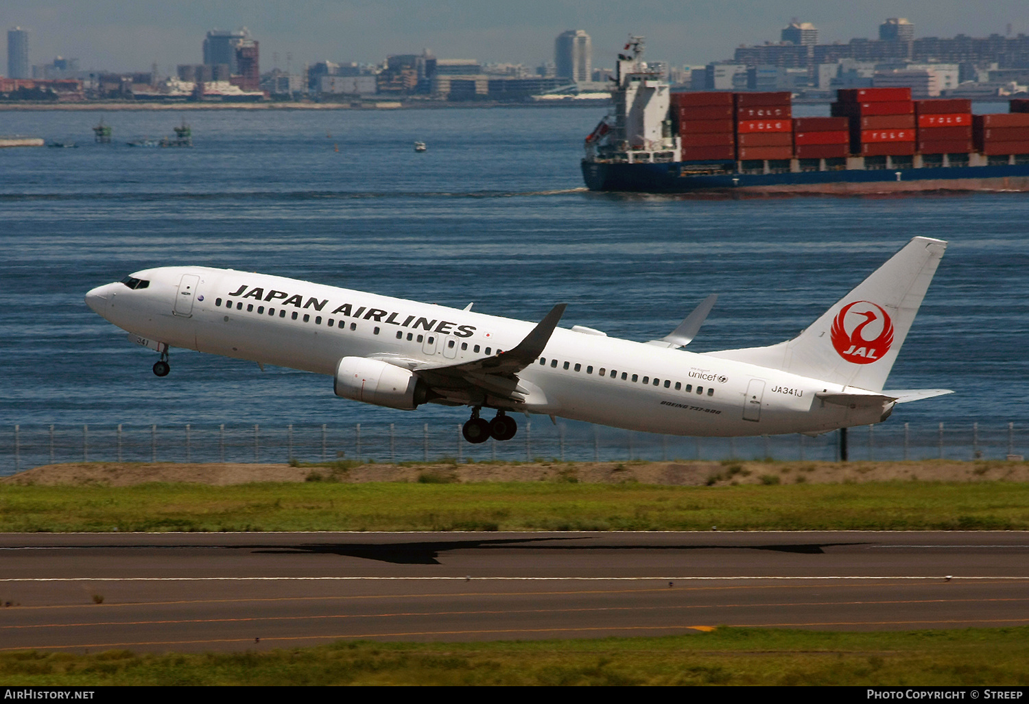 Aircraft Photo of JA341J | Boeing 737-846 | Japan Airlines - JAL | AirHistory.net #316435