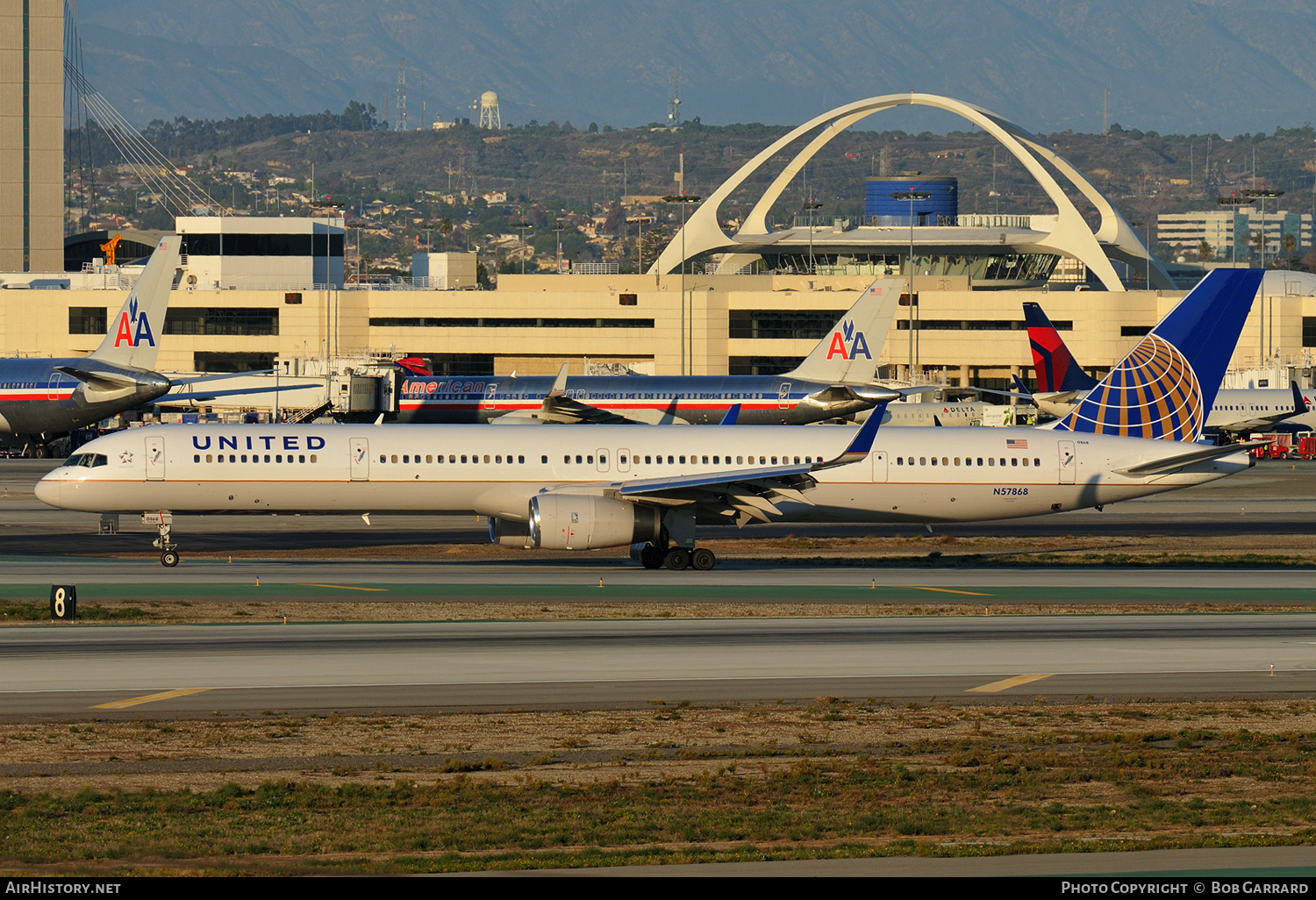 Aircraft Photo of N57868 | Boeing 757-33N | United Airlines | AirHistory.net #316536