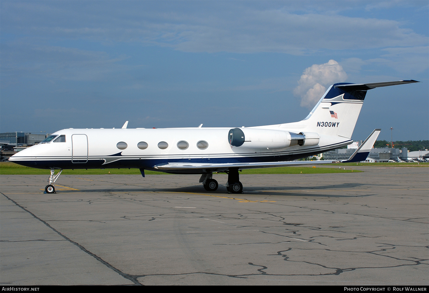 Aircraft Photo of N300WY | Gulfstream Aerospace G-1159A Gulfstream III | AirHistory.net #316592