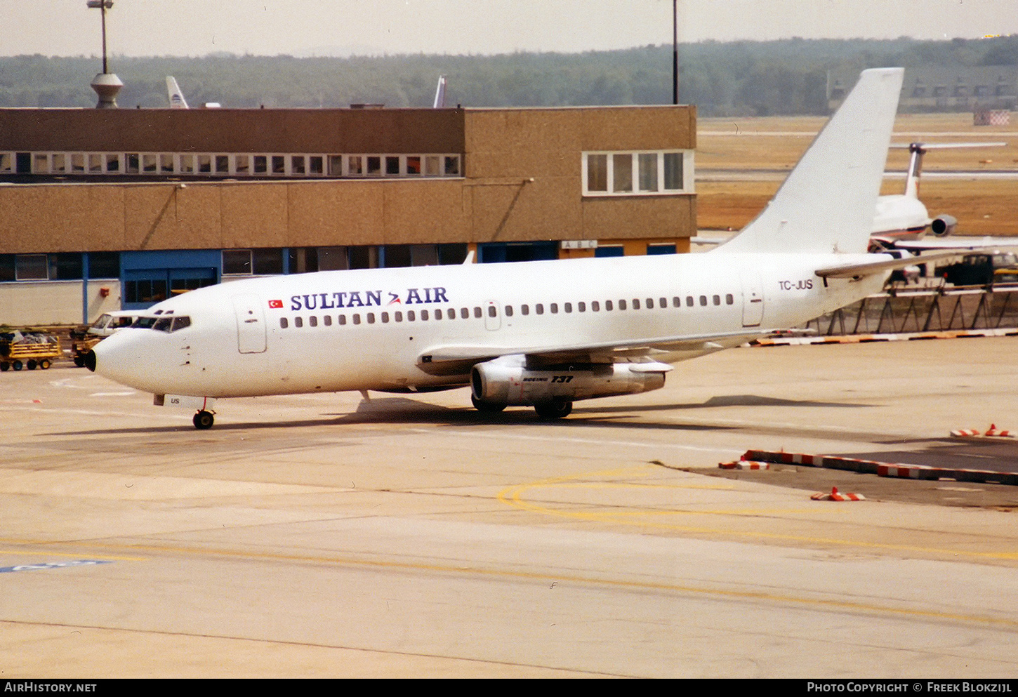 Aircraft Photo of TC-JUS | Boeing 737-2Q8/Adv | Sultan Air | AirHistory.net #316599