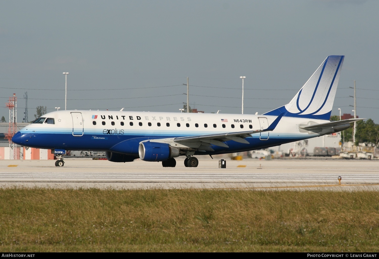 Aircraft Photo of N643RW | Embraer 170SE (ERJ-170-100SE) | United Express | AirHistory.net #316624