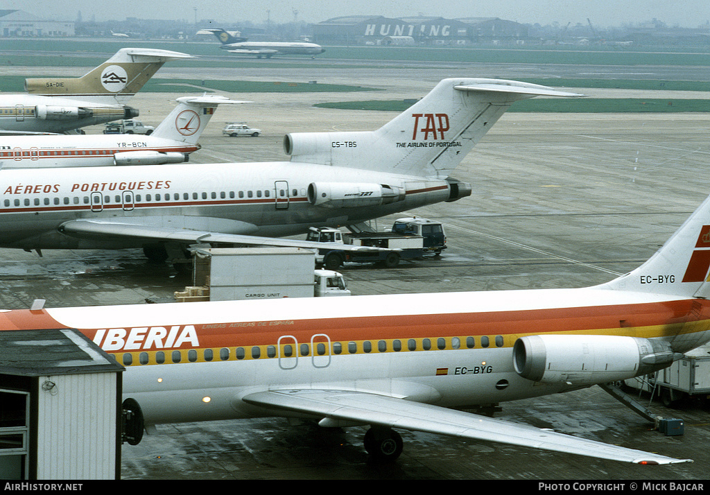 Airport photo of London - Heathrow (EGLL / LHR) in England, United Kingdom | AirHistory.net #316935