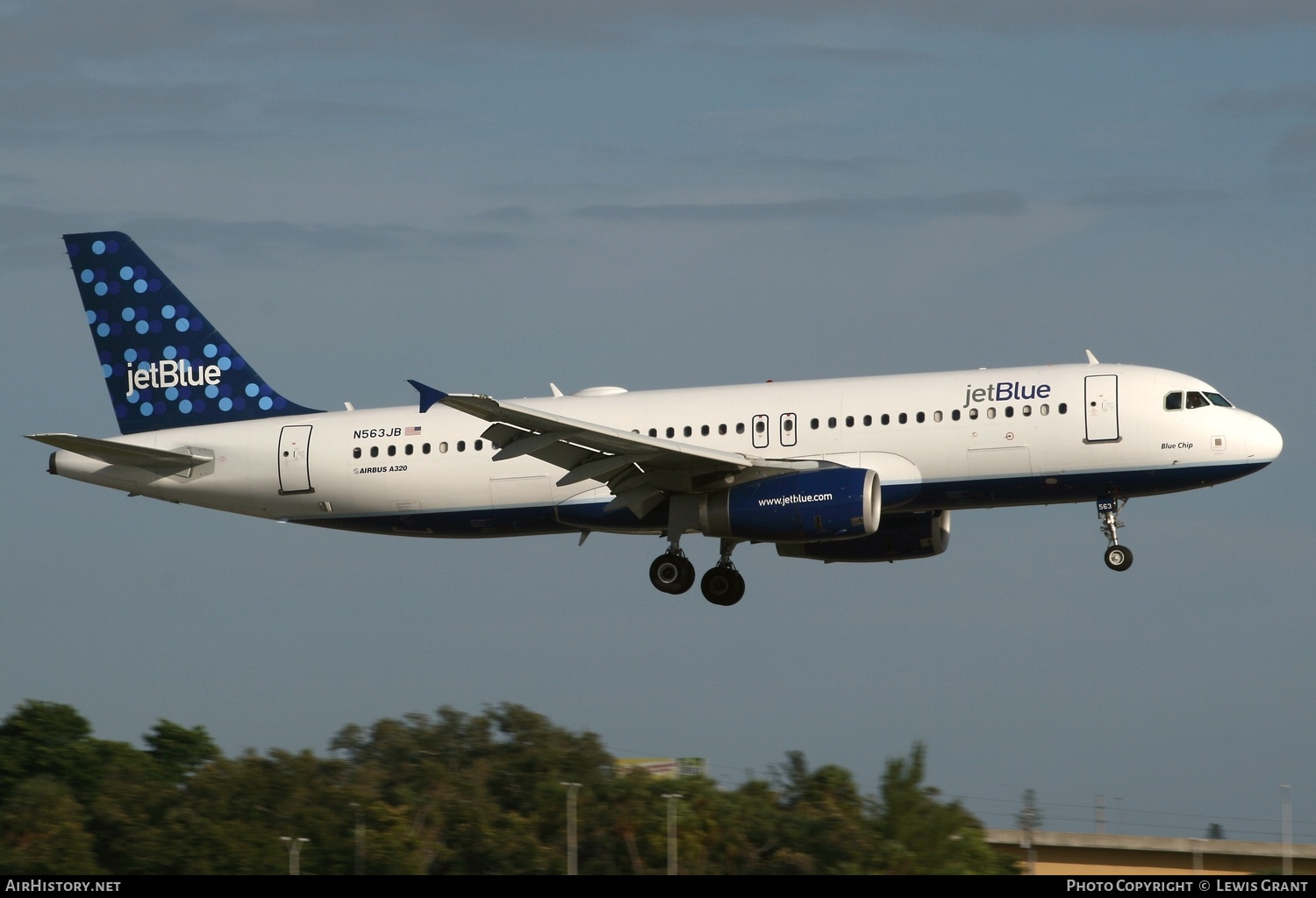Aircraft Photo of N563JB | Airbus A320-232 | JetBlue Airways | AirHistory.net #316954
