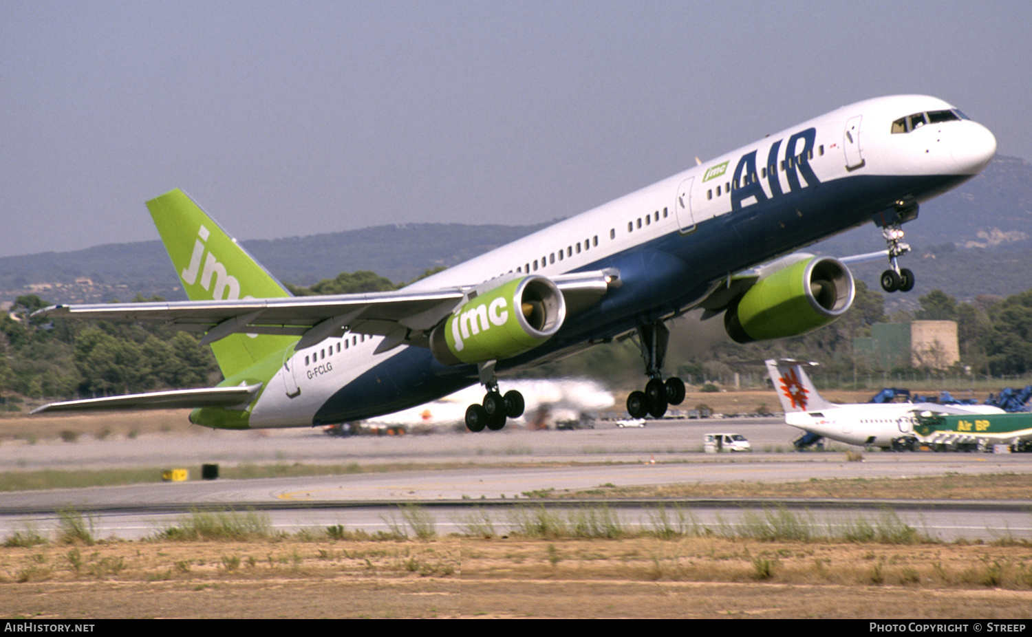 Aircraft Photo of G-FCLG | Boeing 757-28A | JMC Air | AirHistory.net #317021